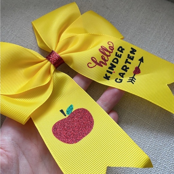 New! First Day of Kindergarten Hair Bow - girls hair bow - school bow for hair - Picture 3 of 3